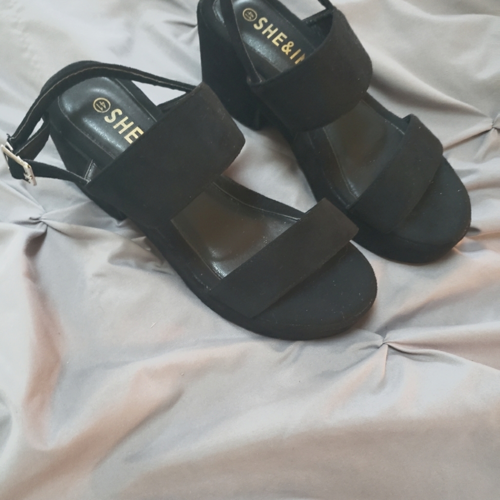Shein size 9 black sandals with 3 inch heels